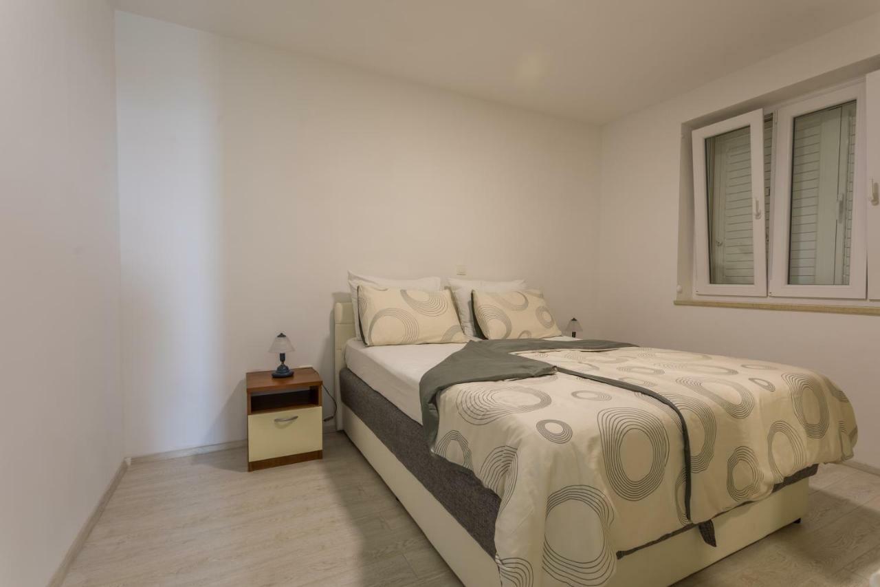 Apartmani Marija Jakir Brela Exterior foto