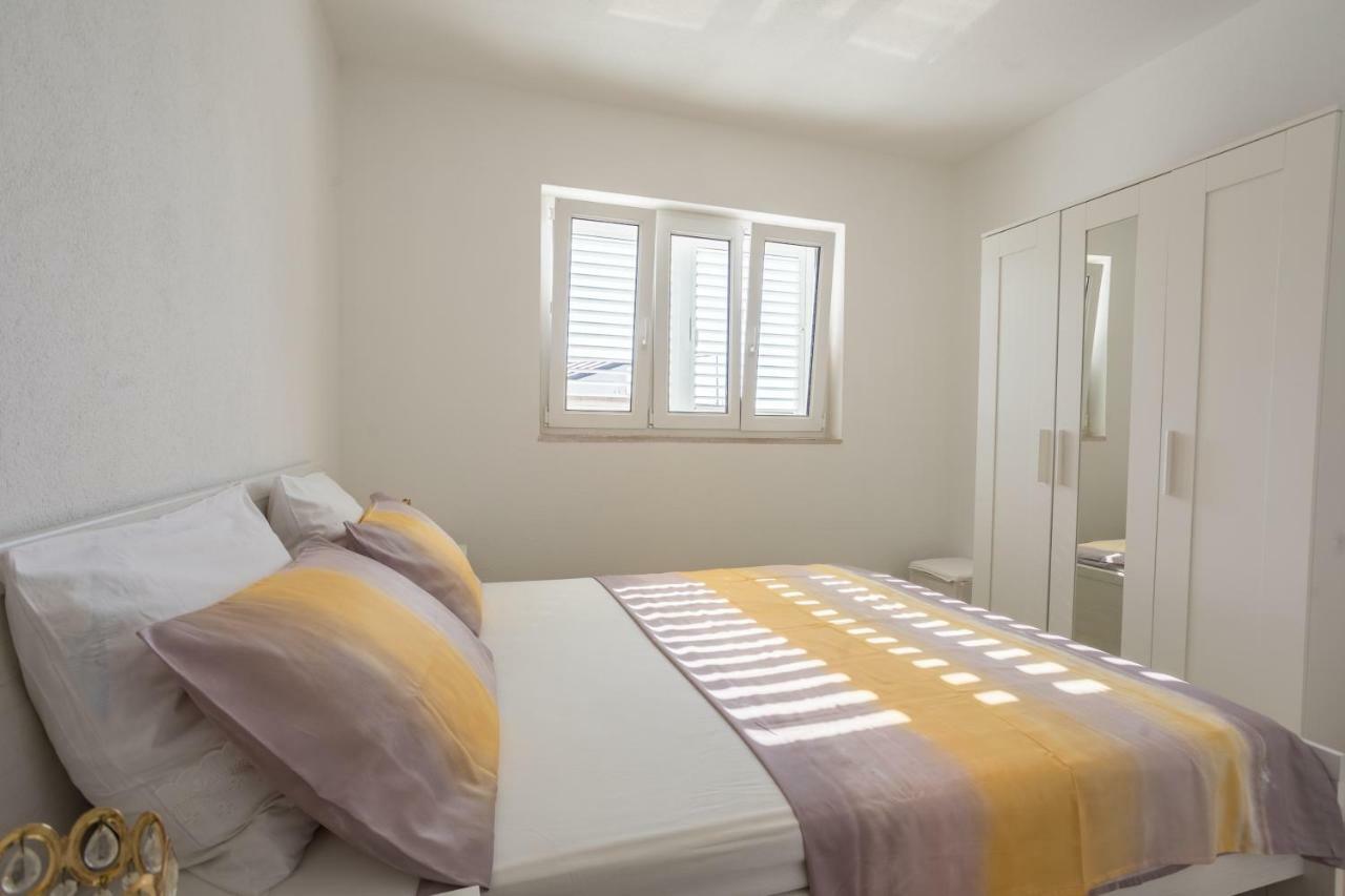 Apartmani Marija Jakir Brela Exterior foto