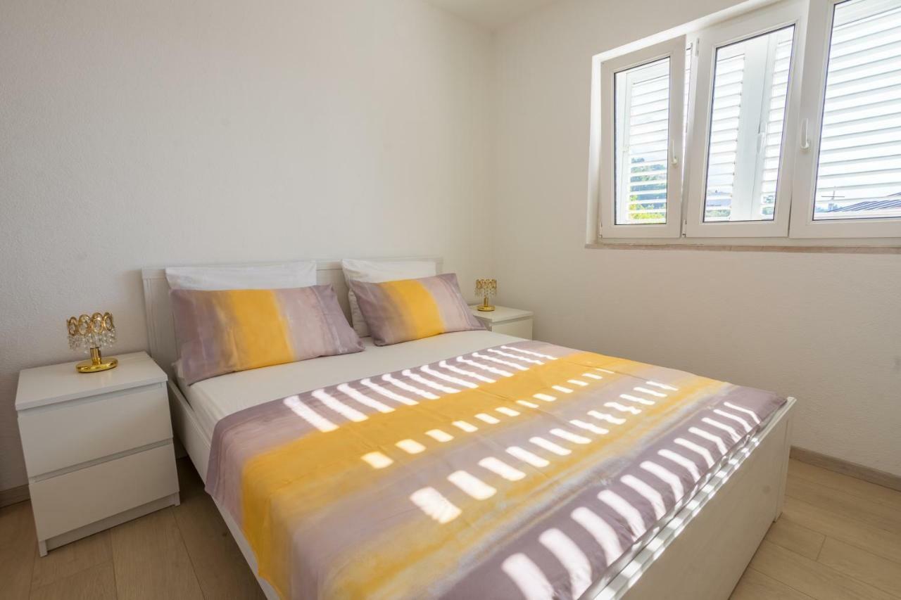 Apartmani Marija Jakir Brela Exterior foto