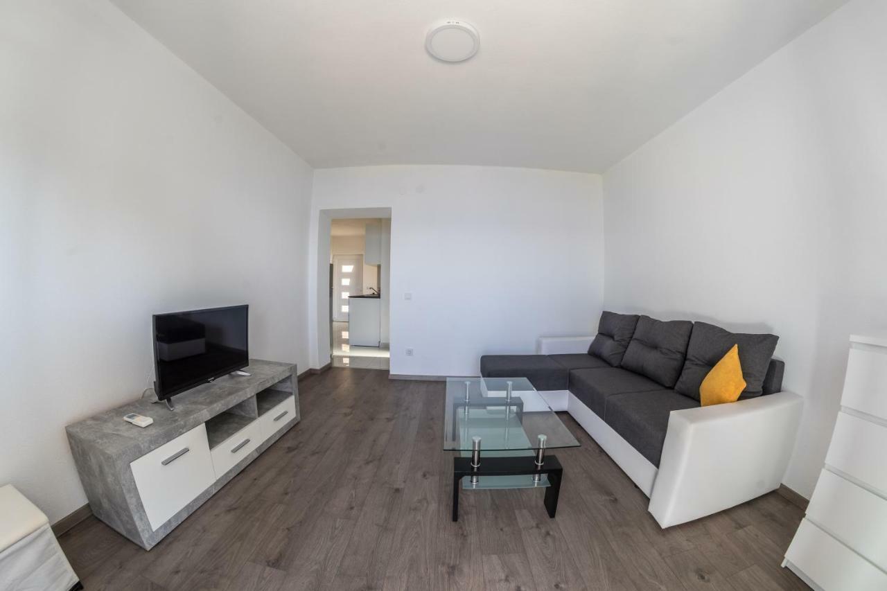 Apartmani Marija Jakir Brela Exterior foto