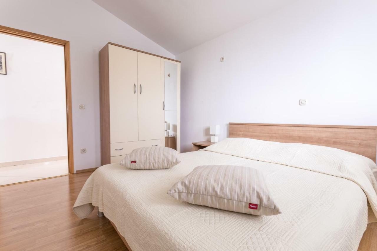 Apartmani Marija Jakir Brela Exterior foto