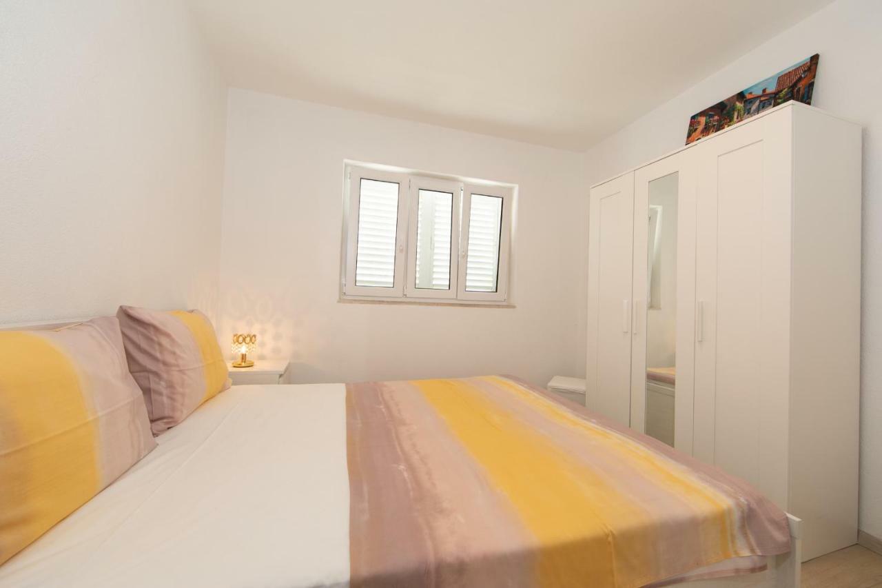 Apartmani Marija Jakir Brela Exterior foto